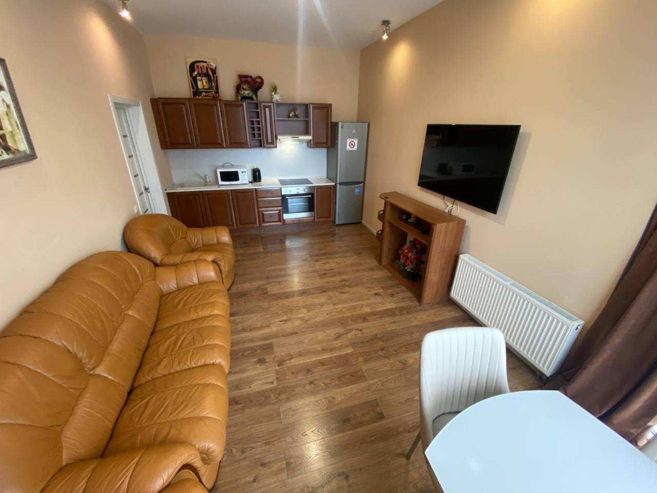 Apartment On Dragomirova Kiev Ngoại thất bức ảnh