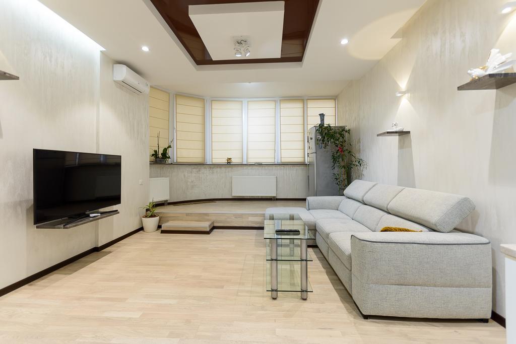 Apartment On Dragomirova Kiev Ngoại thất bức ảnh
