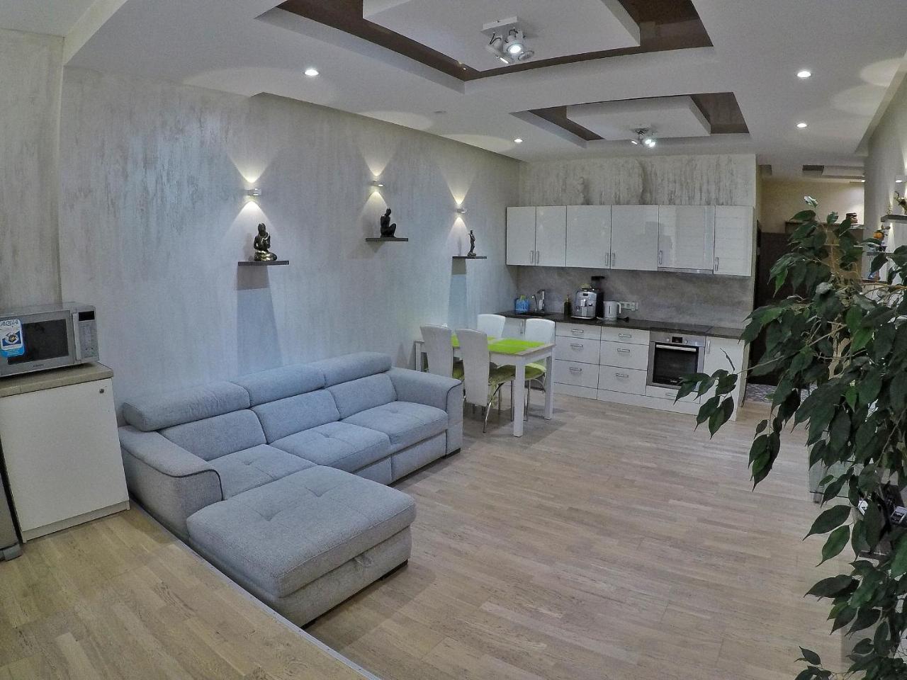 Apartment On Dragomirova Kiev Ngoại thất bức ảnh