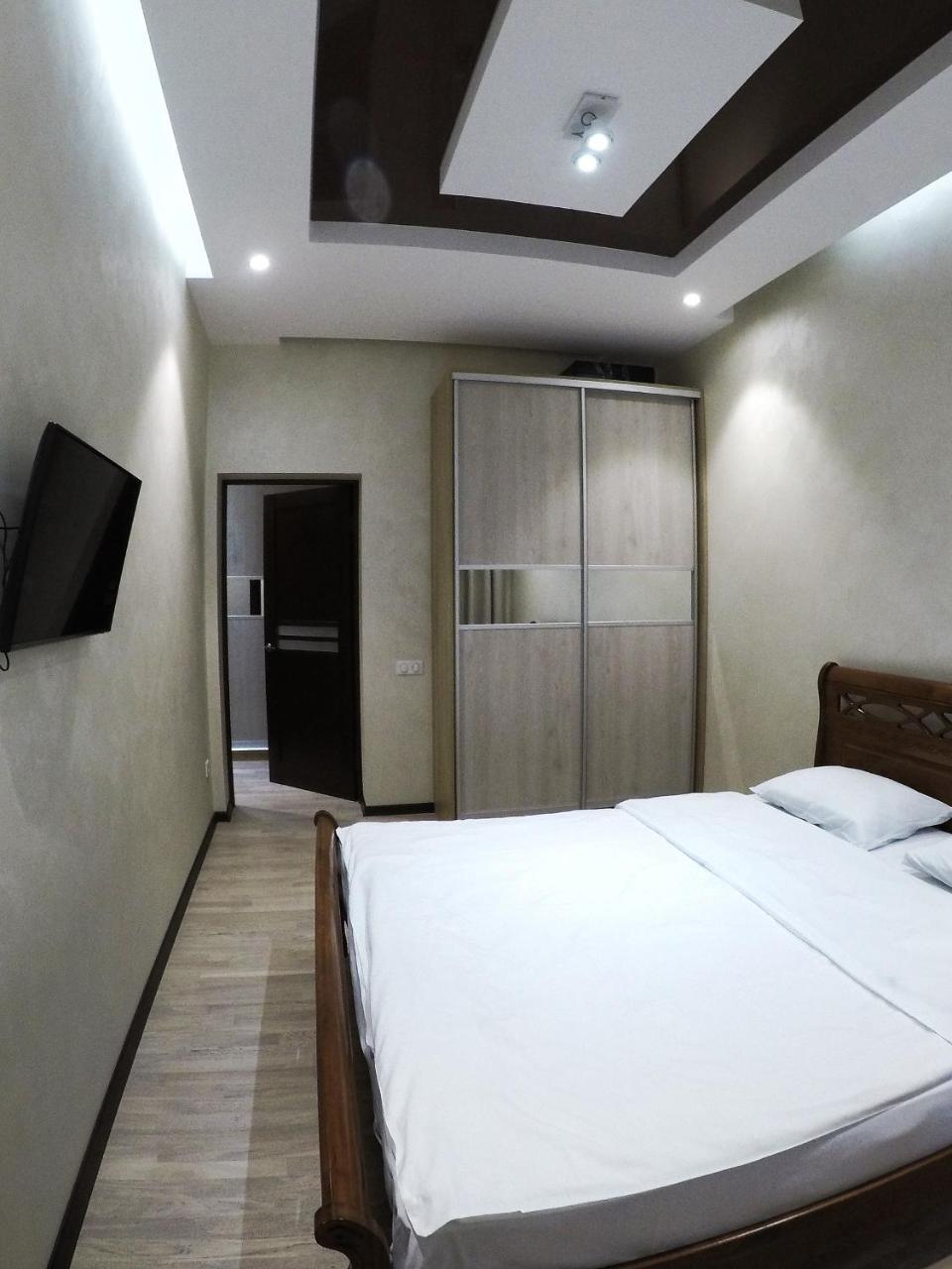 Apartment On Dragomirova Kiev Ngoại thất bức ảnh